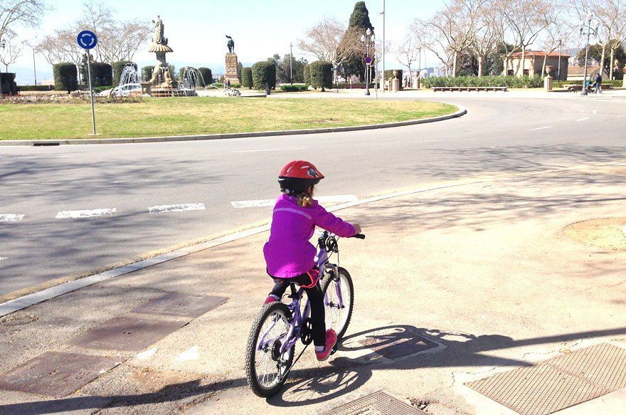 montjuic_bici_con_ninos_2